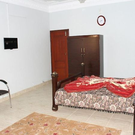 Tulip Guest House Abbottabad Exterior foto