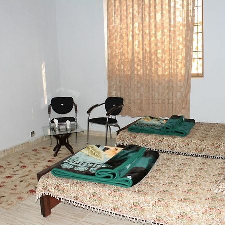 Tulip Guest House Abbottabad Exterior foto