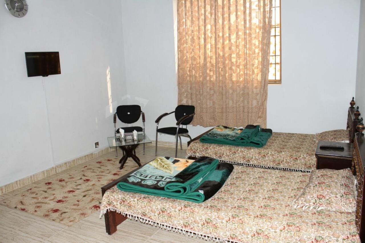 Tulip Guest House Abbottabad Exterior foto
