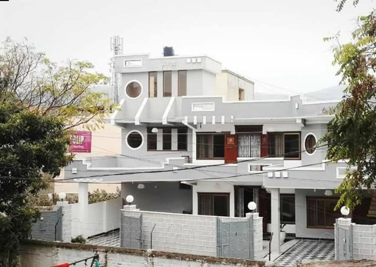Tulip Guest House Abbottabad Exterior foto
